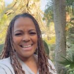 Kim Fields Instagram - A post-Oscars & #mcm post from Pandora @ Disney / Animal Kingdom from mega James Cameron fan, ME! Thank you @DisneyParks @WaltDisneyWorld #WaltDisneyWorld   @jamescameronofficial @avatar #avatar #storyteller #pandora