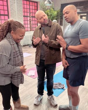 Kim Fields Instagram - #aboutlastyear sooo THIS happened! Ended ‘23 w/a ton of laughs directing Jon Cryer & Donald Faison on the NBC Mike O’Malley hit comedy “Extended Family!” I told them to look like we were going over something important and THATS what they did! Hence me cracking UP!
😂🎬📺✨

#comedy @nbc #extendedfamily #tv @mrjoncryer @donald_aison @therealmikeomalley #director #directHer