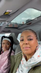 Kim Fields Instagram - We did big thangs on The Upshaws! Who saw us on location a couple times?!!? Like this time!!! Me & @iamkhalispraggins cuttin UP!😂🤣😂 #theupshaws @netflix @strongblacklead @netflixisajoke #comedy #onlocation