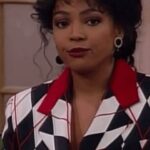 Kim Fields Instagram - mood af. when I dress for sweater weather & it aint sweater weather… can’t have sweater w/o sweat. 😠🫠#Tricked #damndamndamn #aDiffDrip