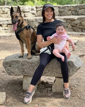 Kim Glow Instagram - Happy family 🩷🩵

#happyfamily #baby #babygirl #malinois #malinoislovers #malinoisofinstagram #bergerbelge #belgianmalinois #dog