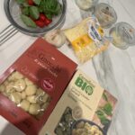 Kim Glow Instagram - Beurre 35 g Un peu d'huile d'olive Tomates cerises 6-8 Ail en tranches fines 2 Crème 80 g Gnocchi Mozzarella 100 g Parmesan 50 g Persil frais Basilic séché frais parfois, il faut savoir se faire plaisir😍 #food #foodblogger #foodstagram #foodies #foodlover #recette #recettefacile #kimglow #pregnancy #pregnant