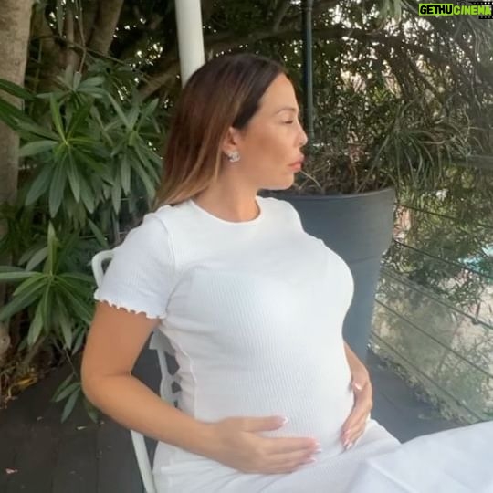 Kim Glow Instagram - 6 mois 6kg 🐳 je me trouve énorme