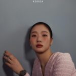 Kim Go-eun Instagram - @marieclairekorea @chanelofficial 🖤 #CHANEL #J12 💎