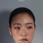 Kim Go-eun Instagram - @marieclairekorea @chanelofficial 🖤 #CHANEL #J12 💎