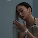 Kim Go-eun Instagram - @marieclairekorea @chanelofficial 🖤 #CHANEL #J12 💎