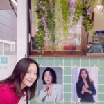 Kim Hee-seon Instagram - MBC 의 BIG OCEAN -신인수 대표님🩵 오늘도 따뜻한 마음 전달이요🙏 요즘 몸과 마음이 살짝 지쳐있었는데 🤪 맛있는 도넛이랑 커피마시구 충전충전충전충전충전🔋고맙습니다🙏사랑합니다😋🥤