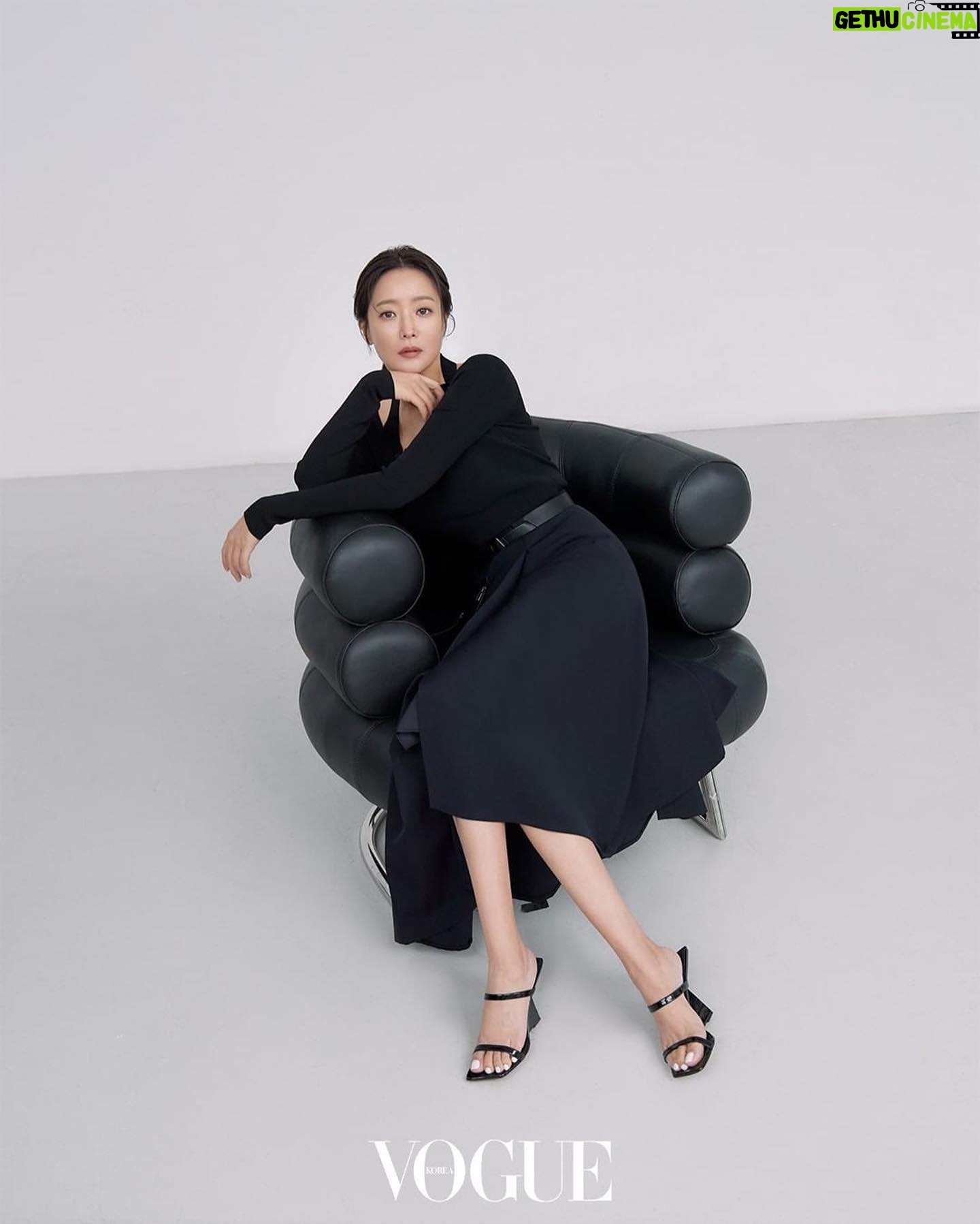 Kim Hee-seon Instagram - @medicube_ager π #medicube_ager #voguekorea πππΎππΌ πππ‘π₯πππππ£ ππ€π€π¦π π€