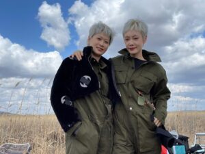 Kim Hieora Instagram - 춥고 더웠지만 하늘이 다 했던 어느날 . 오늘도 함께해요! 
9:20분 tvn에서!! ❤️