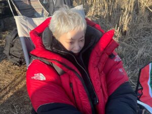 Kim Hieora Instagram - 춥고 더웠지만 하늘이 다 했던 어느날 . 오늘도 함께해요! 
9:20분 tvn에서!! ❤️