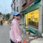 Kim Hieora Instagram – 어느날 사촌언니가 인스타 사진 찍어준다고 280장 정도 찍어줬는데 정말 정말 정말 전봇대가 주인공이라서 그 중 올리는 두 장❤️