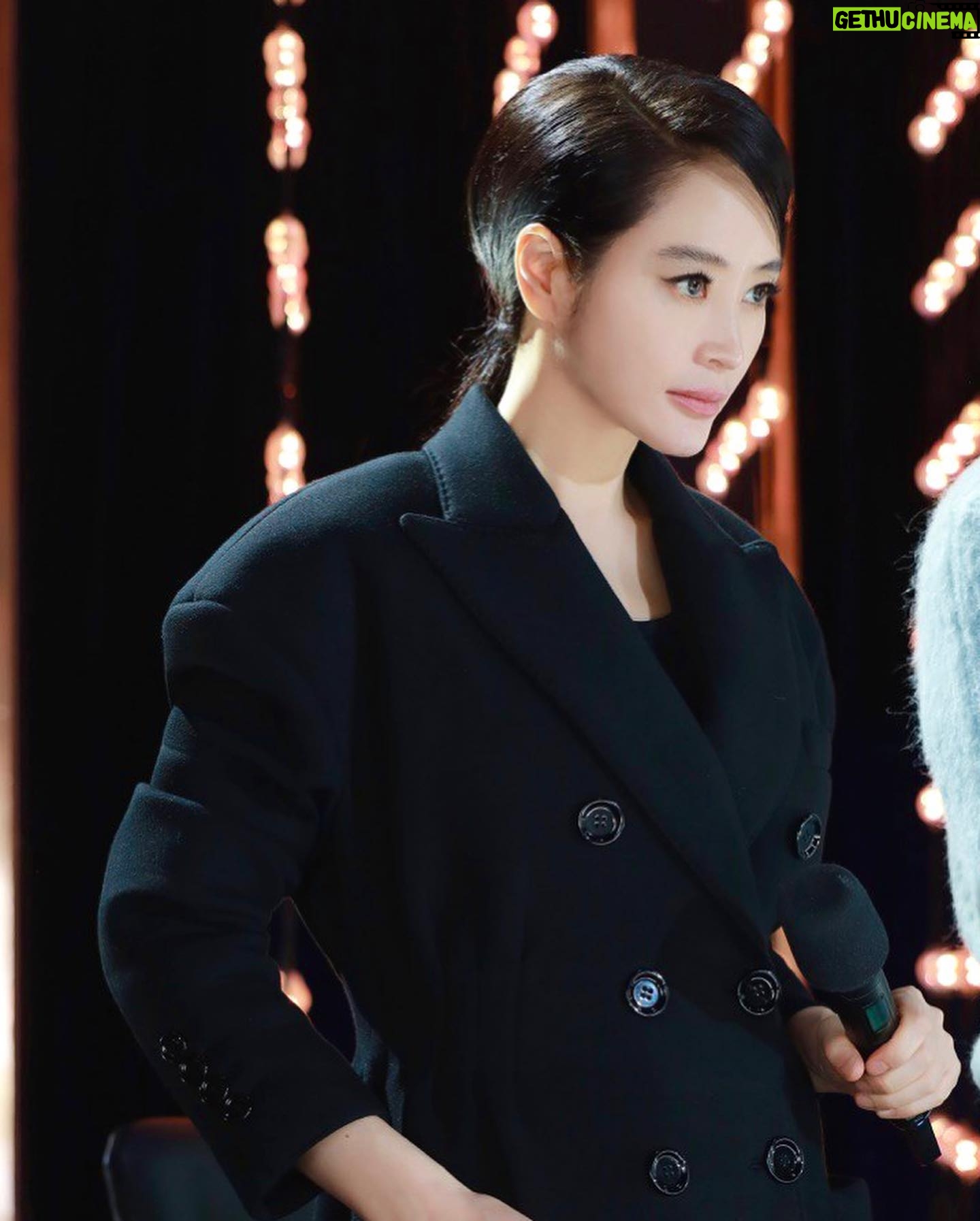 Kim Hye-soo - 57.5K Likes -