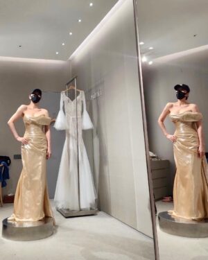 Kim Hye-soo Instagram - 청룡영화상 마지막 드레스 피팅 
@stylist_boo 
@hyez_23