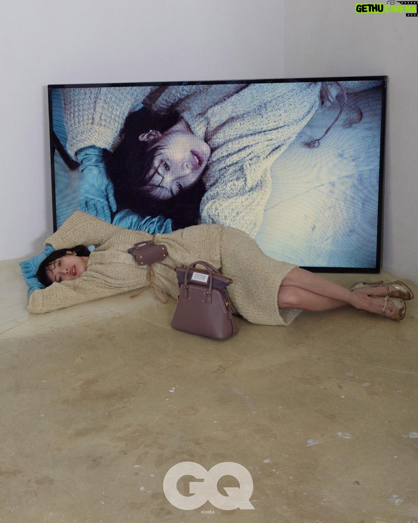 Kim Hyo-jong Instagram - #MaisonMargiela #메종마르지엘라