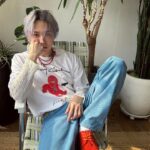 Kim Hyo-jong Instagram - 🪑🌵☀️