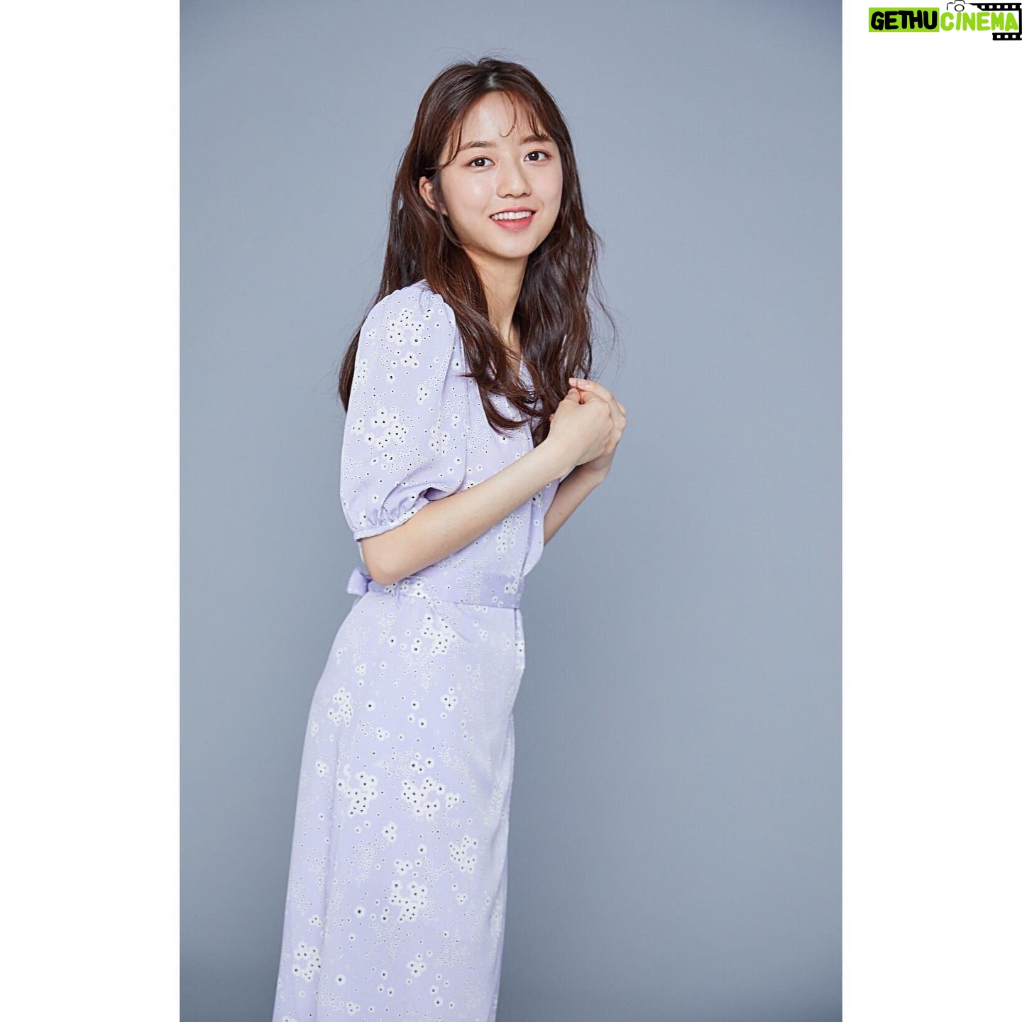 Kim Hyun-soo Instagram - 새 프로필 2!! 이제 여름 시작이네요! 더위조심하시고 오늘도 덕질하세요♥︎ 도 많이 봐주세요!💕