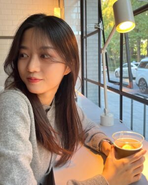 Kim Hyun-soo Instagram - ☀️🍂