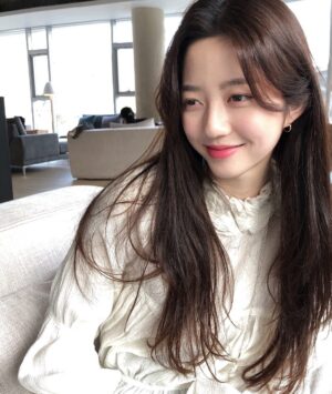 Kim Hyun-soo Instagram - 행복한 일요일 저녁 보내세요☀️