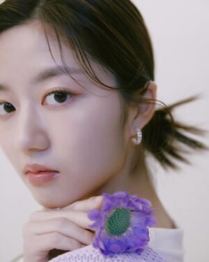 Kim Hyun-soo Instagram - 🌷