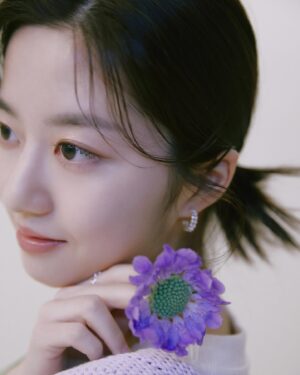 Kim Hyun-soo Instagram - 🌷
