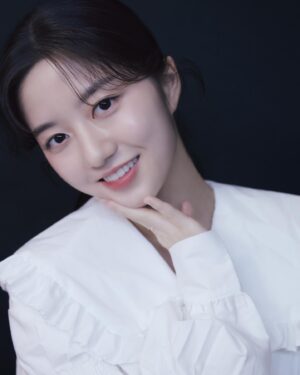 Kim Hyun-soo Instagram - 🌸