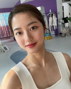 Kim Hyun-soo Instagram - ☀️