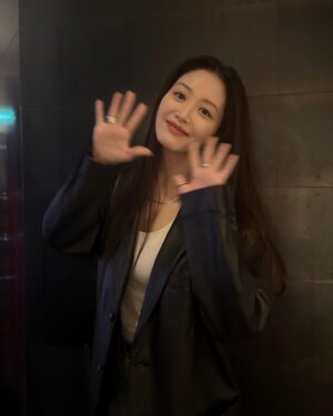 Kim Jae-kyung Instagram - 영화 #너를줍다 gv 너무 행복해따아🤍 
와주신 모든 분들 다다다다 감사합니다!ㅎ 
영화 #너를줍다 상영 중이니 많관부🫶🏻
