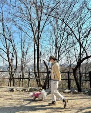Kim Jae-kyung Instagram - 이모저모고모🥐🐥