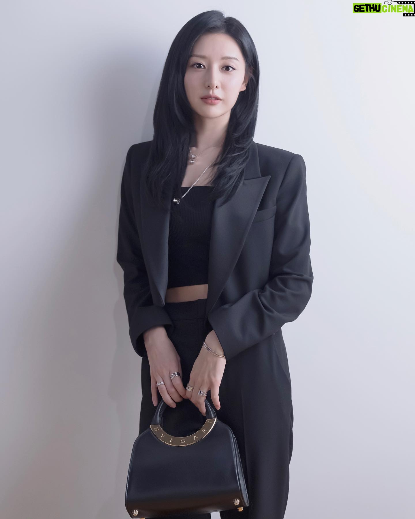 Kim Ji-won - 2.4 Million Likes - #bulgari #불가리 #불가리스튜디오 #Bzero1 ✨