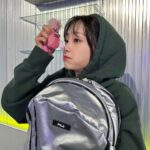 Kim Ji-woo Instagram - #광고 #휠라 #FILA #휠라백팩 #테크백 #아기타조 💗🎀🩶✨아기타조 참 조타✨🩶🎀💗
