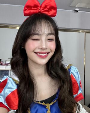 Kim Ji-woo Instagram - 🍎🍏✨