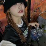 Kim Ji-woo Instagram - 🐦‍⬛🖤