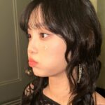 Kim Ji-woo Instagram - 🖤🖤🖤