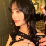Kim Ji-woo Instagram - 🖤🖤🖤