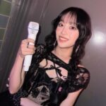 Kim Ji-woo Instagram - 🖤🖤🖤