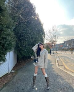 Kim Ji-woo Instagram - 🍃🤤