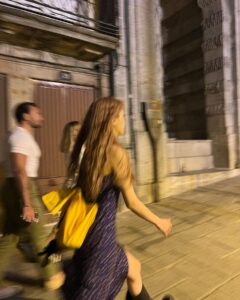 Kim Ji-woo Instagram - 🚶‍♀️
