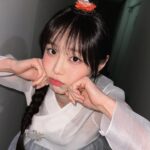 Kim Ji-woo Instagram - 즐거운 명절 보내세요🩵