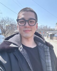 Kim Min-gue Instagram - 잘다녀오겠습니다🫡