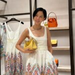 Kim Na-young Instagram – 새롭고 예뻐진 에트로 하남 신세계에 다녀왔어요.👜
#에트로 #ETRO #에트로벨라백#에트로사투르노백