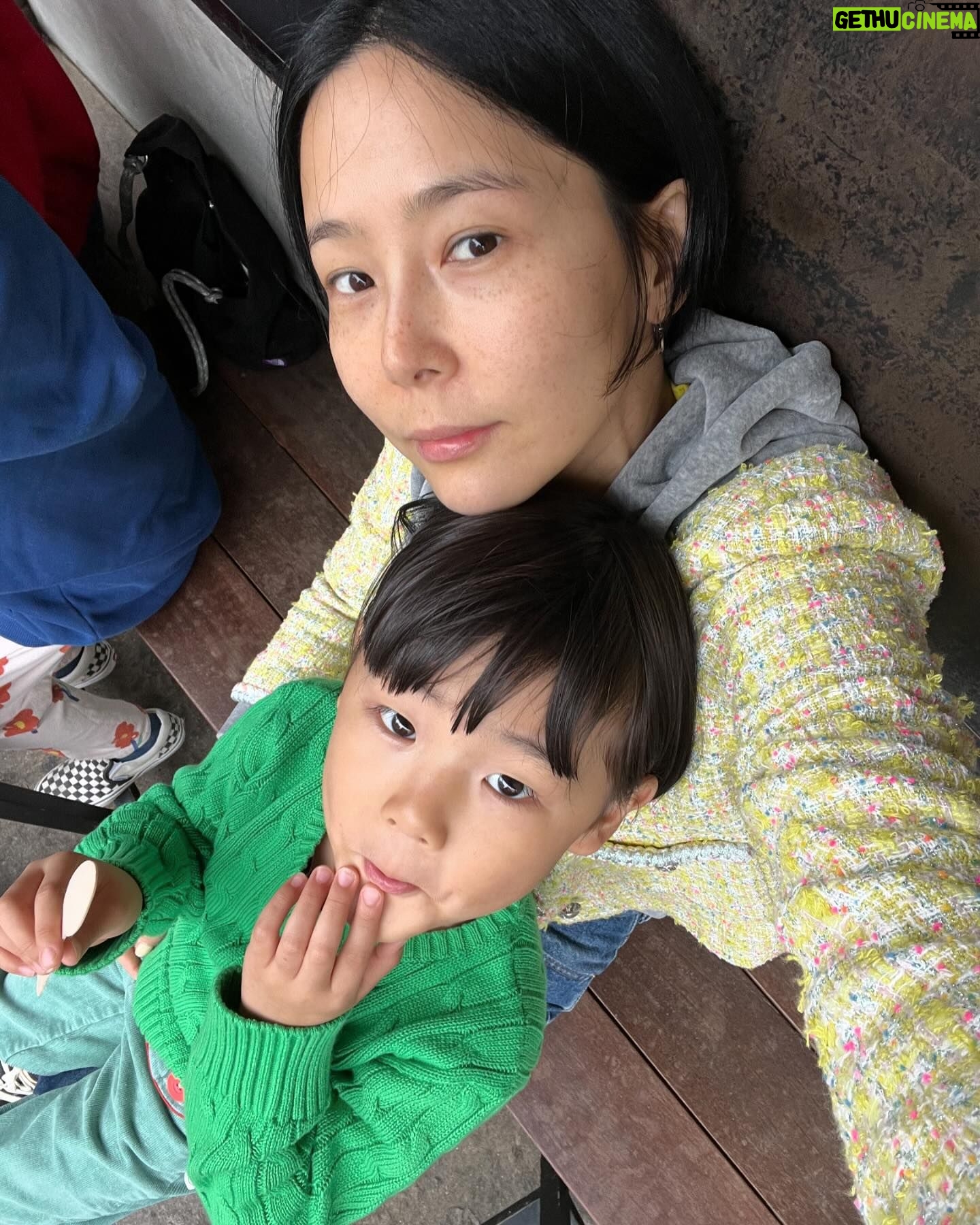 Kim Na-young Instagram - 코피터지게 노는 우리집 어린이들💛👼🏻