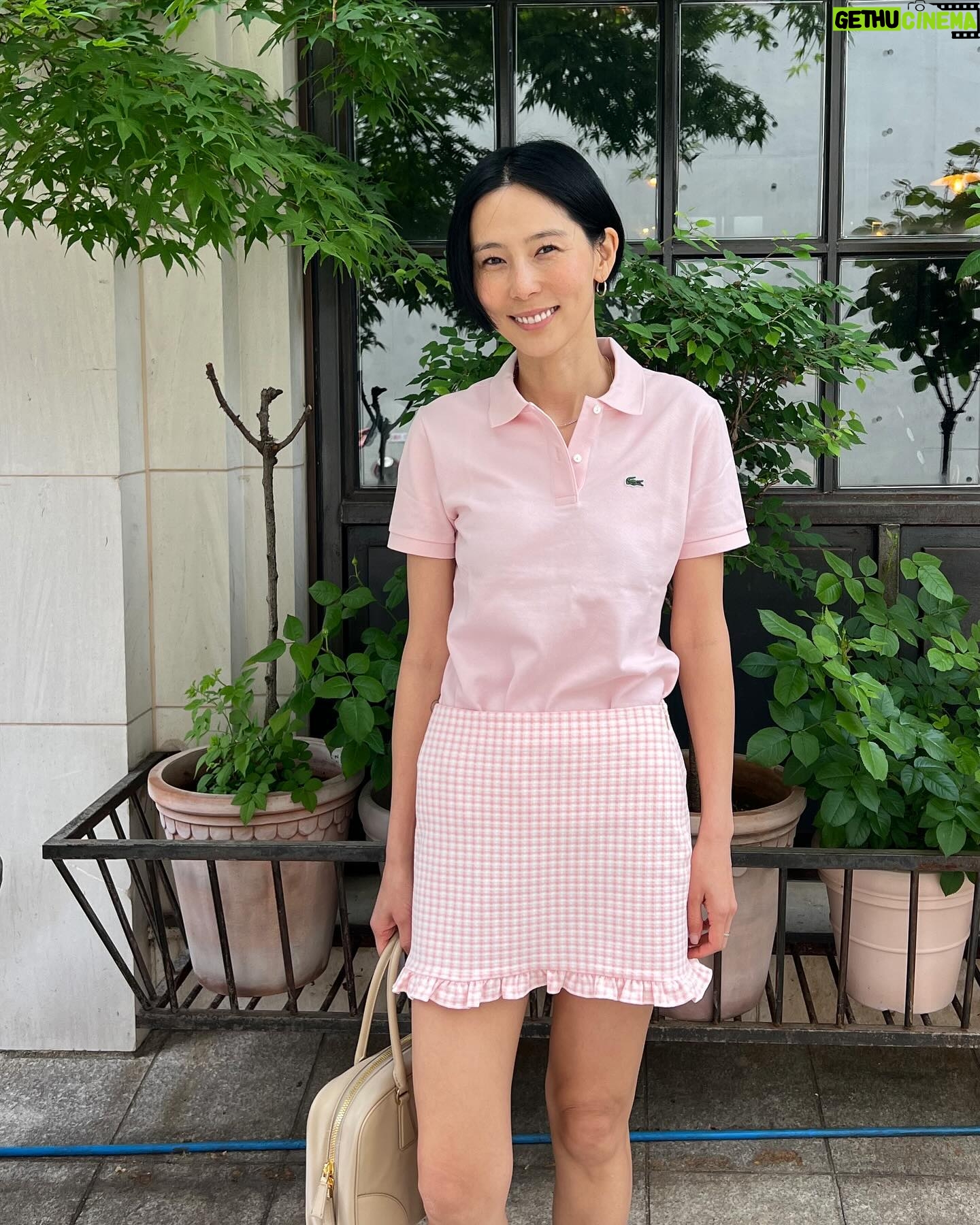 Kim Na-young Instagram - #광고 라코스테의 폴로셔츠를 입어봤어요. 어떤 컬러가 제일 맘에 드시나요? 🤍🌸🖤 #라코스테 #LACOSTE1933 #ReneDidItFirst