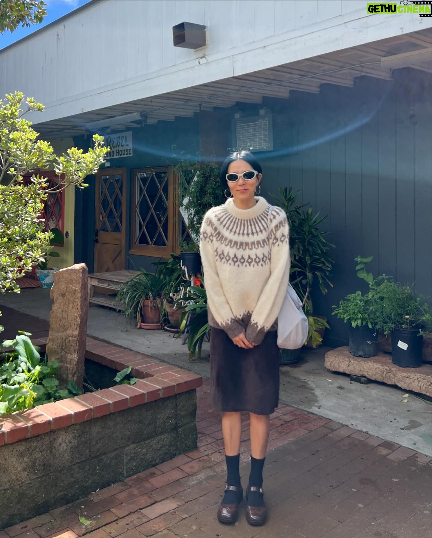 Kim Na-young Instagram - LA 에서 입은 옷들 모음 ✨ (근데 왜 저는 사진 10장밖에 안올라가죠?)