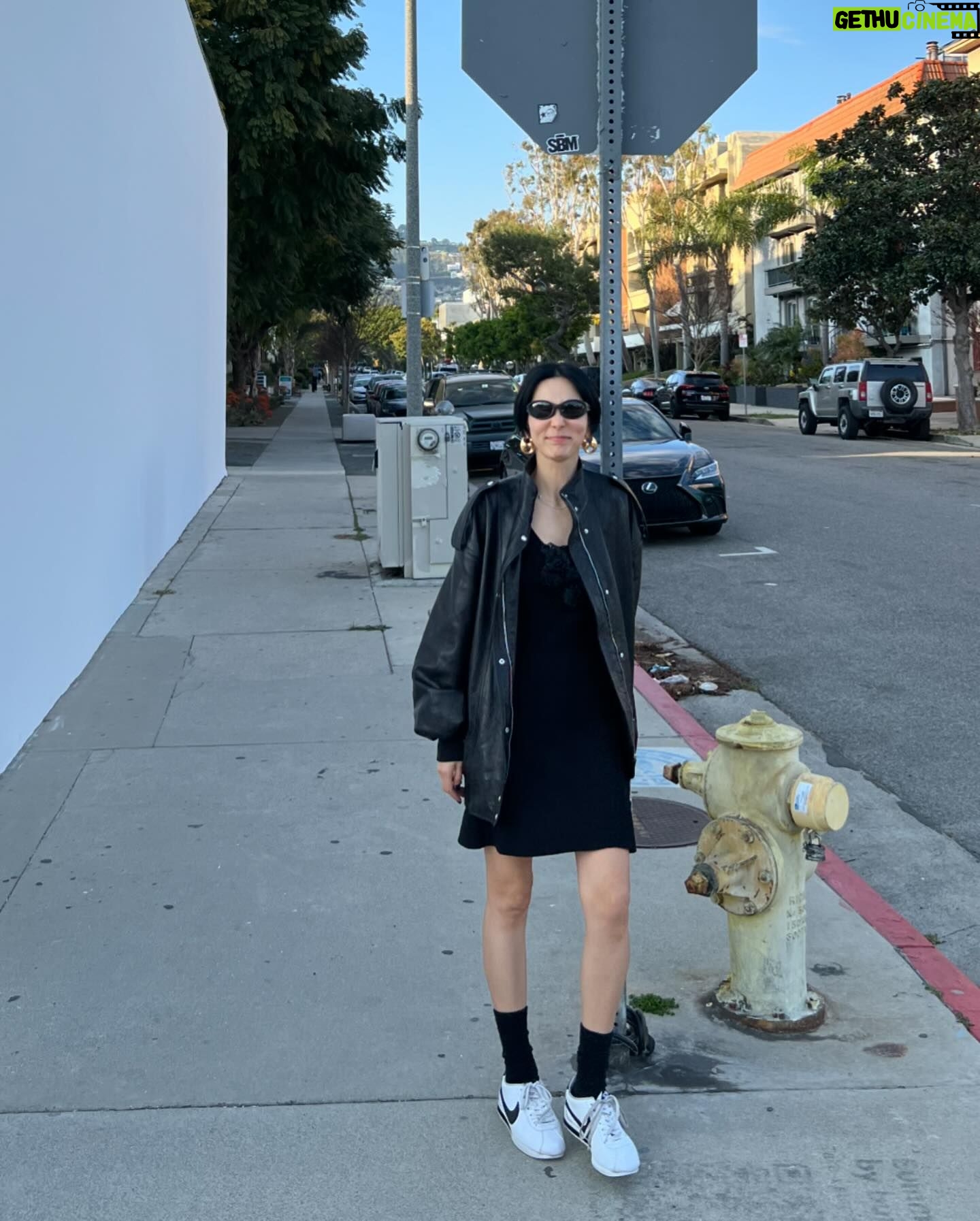 Kim Na-young Instagram - LA 에서 입은 옷들 모음 ✨ (근데 왜 저는 사진 10장밖에 안올라가죠?)