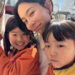 Kim Na-young Instagram – 1.건강하게 여행 잘 마무리 했습니다.🖤
2.신우야, 발끝을 사진끝에 맞춰
3.신우가 찍어준 사진
4.신우와 나
5.6 마지막 공항 가는 날 선물같은 길을 만남
7.기름진 음식 많이 먹으니까 팻다운
8.이준이 닮은 바다사자 
9. 딸엄마인척 남의 딸이랑 셀카 👧