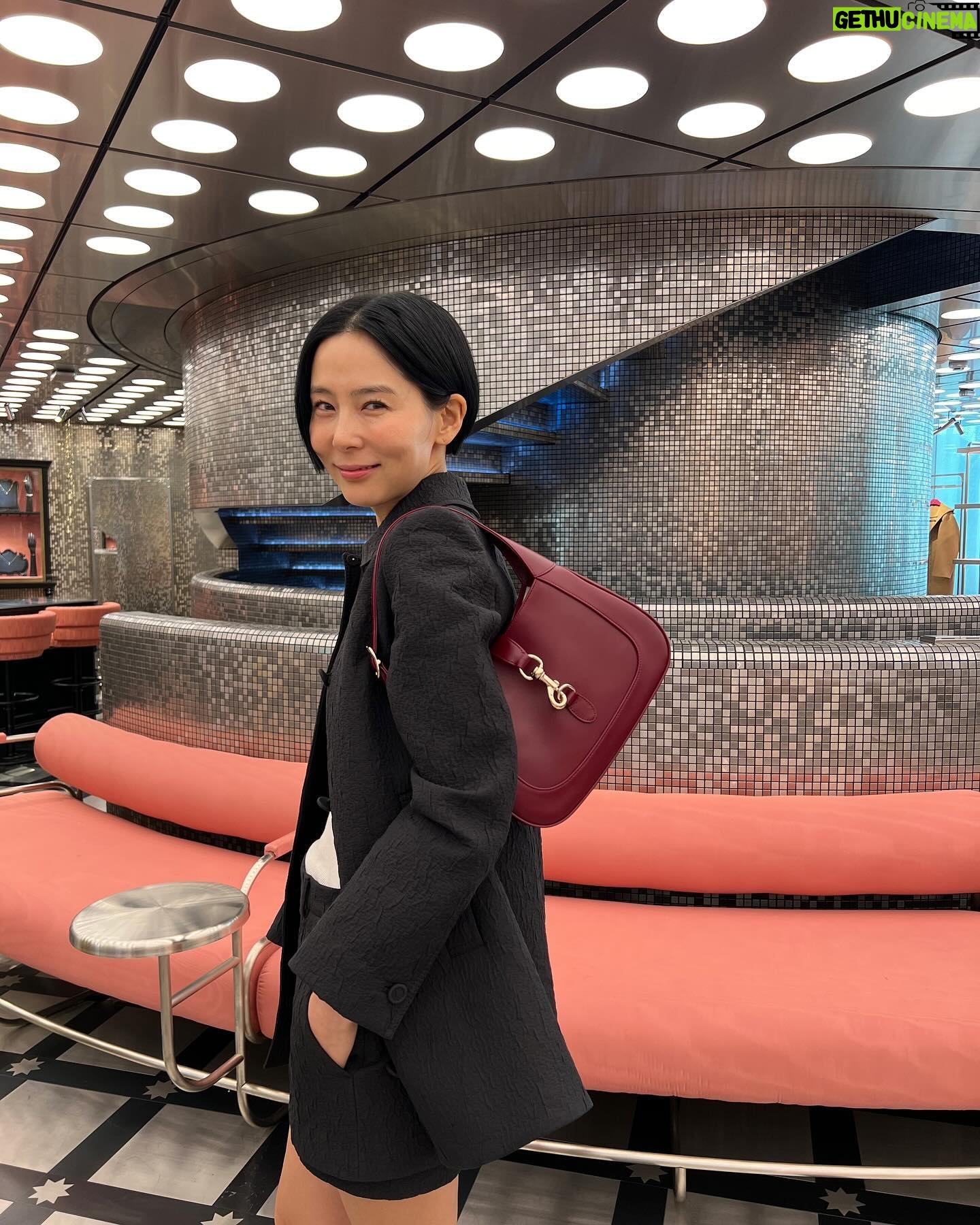 Kim Na-young Instagram - 구찌 가옥에서 만나본 구찌 2024 봄-여름 컬렉션🖤🪩 @gucci #Gucci24SS