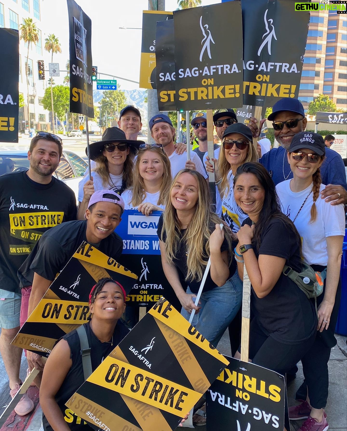 Kim Raver Instagram - The strike is OVER! Thank you to the incredible dedication and perseverance of the negotiating team and to everyone who stood in solidarity with SAG/AFTRA to fight for what is right and fair! Thank you to everyone for your unwavering support and being a part of this historic moment #unionstrong! Really looking forward to getting back to work! π¬