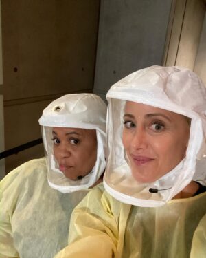 Kim Raver Instagram - Get ready! ONLY 2 weeks away from the midseason premiere of @greysabc. Some Thursday throw back #BTS photos from over the years until we are back on February 23rd. Can’t come soon enough! #TBT