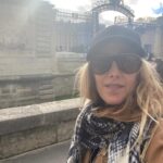 Kim Raver Instagram - Au Revoir Paris, it’s been amazing!! Had such a giggle watching #GreysAnatomy in France and hearing Bailey speak fluent French 🤣👏