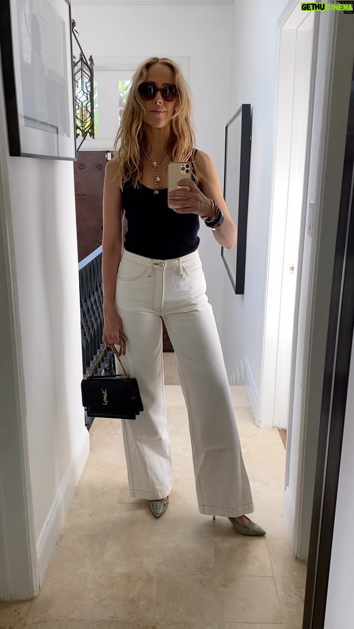 Kim Raver Instagram - An outfit a day keeps the blues away 💙#FashionFriday